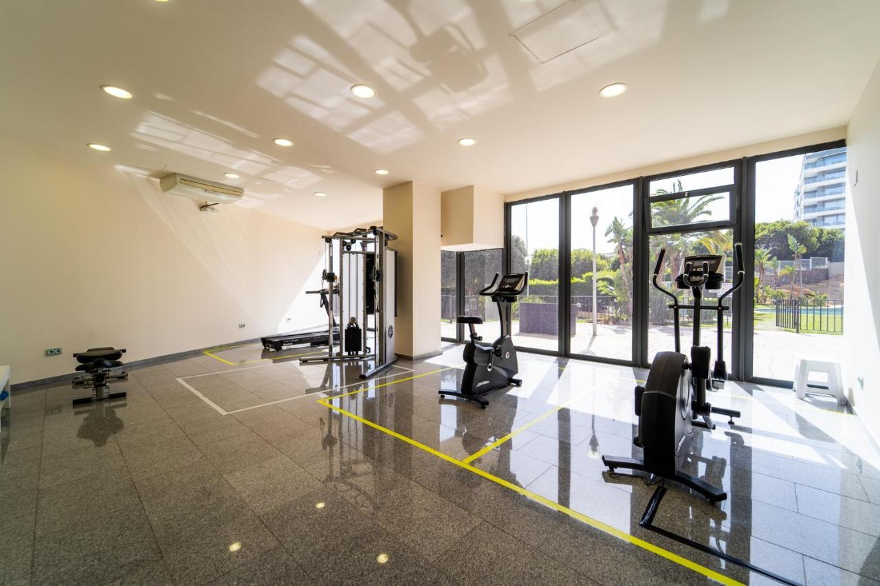 Primera línea de mar con piscina, gimnasio y parking 2 hab y 2 baños Villajoyosa Exterior foto