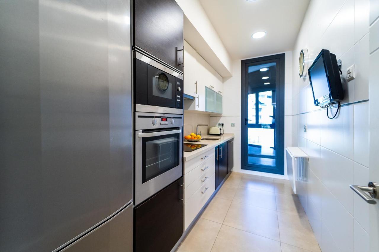 Primera línea de mar con piscina, gimnasio y parking 2 hab y 2 baños Villajoyosa Exterior foto